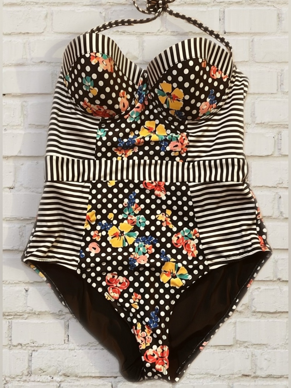 HighDive by Modcloth Retro Floral One Piece Swimsuit Size L